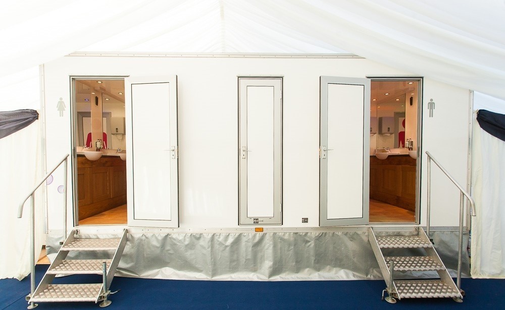 Luxury restroom trailer