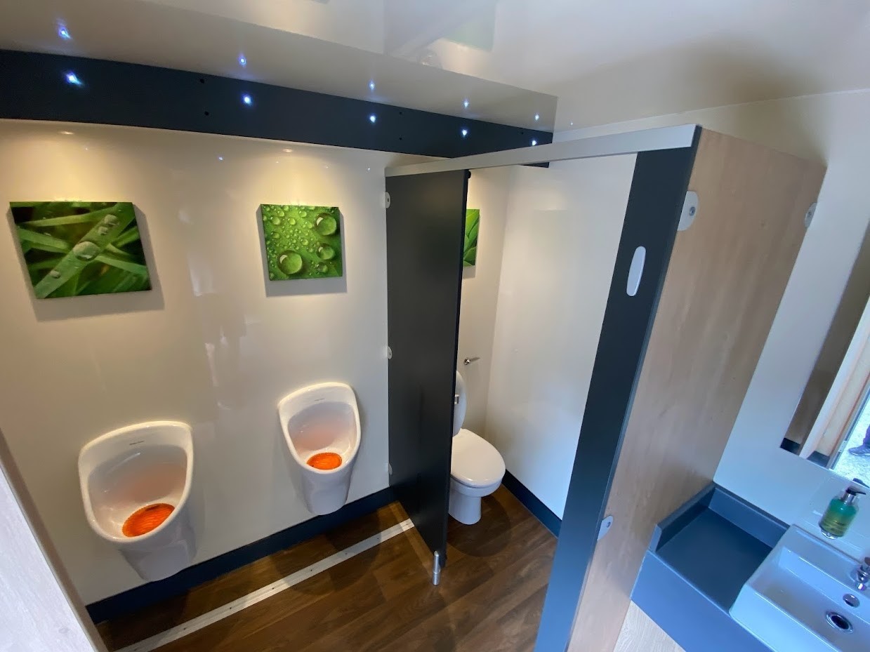 Luxury restroom trailer